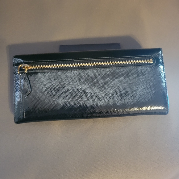 Authentic Prada Saffiano Wallet - Picture 4 of 11